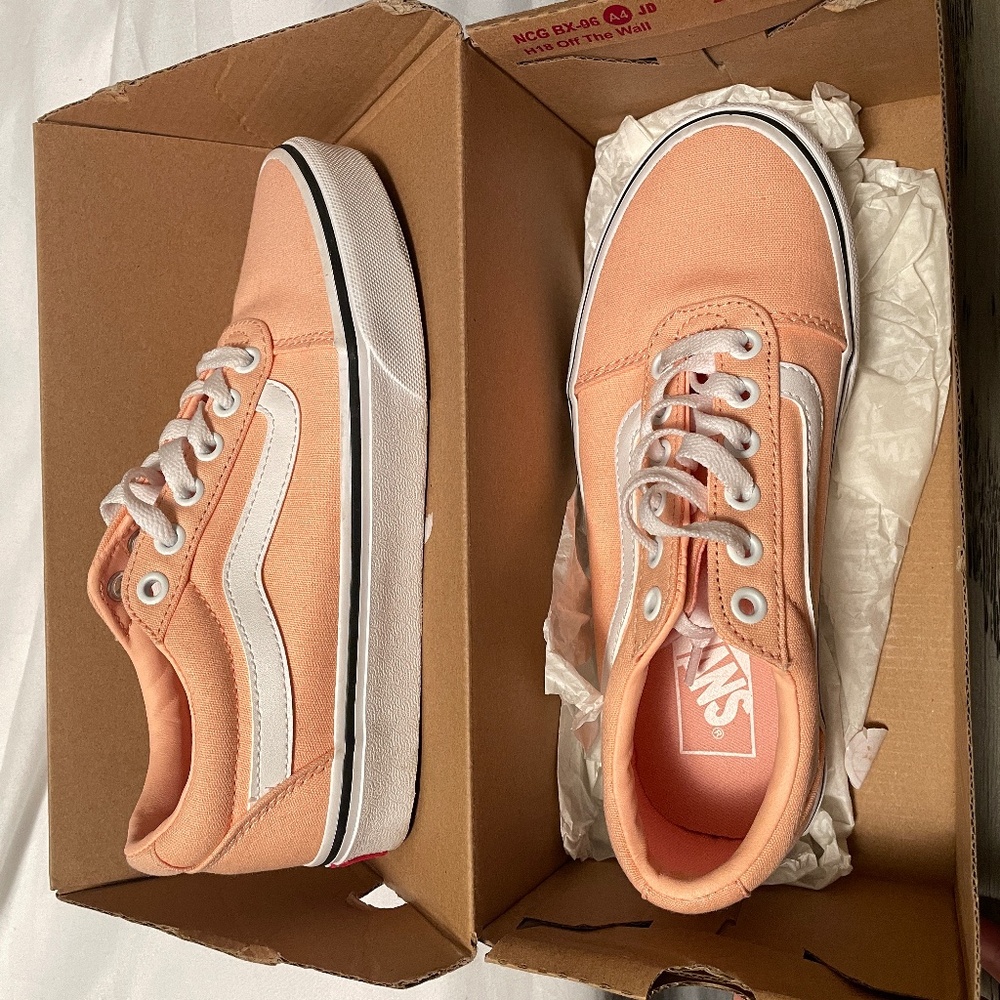 Vans, tropical peach size 6W
